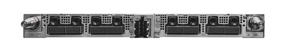 显示 NVMe 存储驱动器、BF3 DPU、NIC 接口和 OSFP 网络连接的计算托盘后视图。