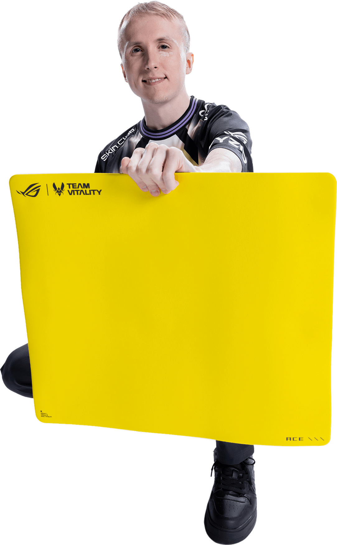 Team Vitality CS2 职业选手 ropz 展示鼠标垫