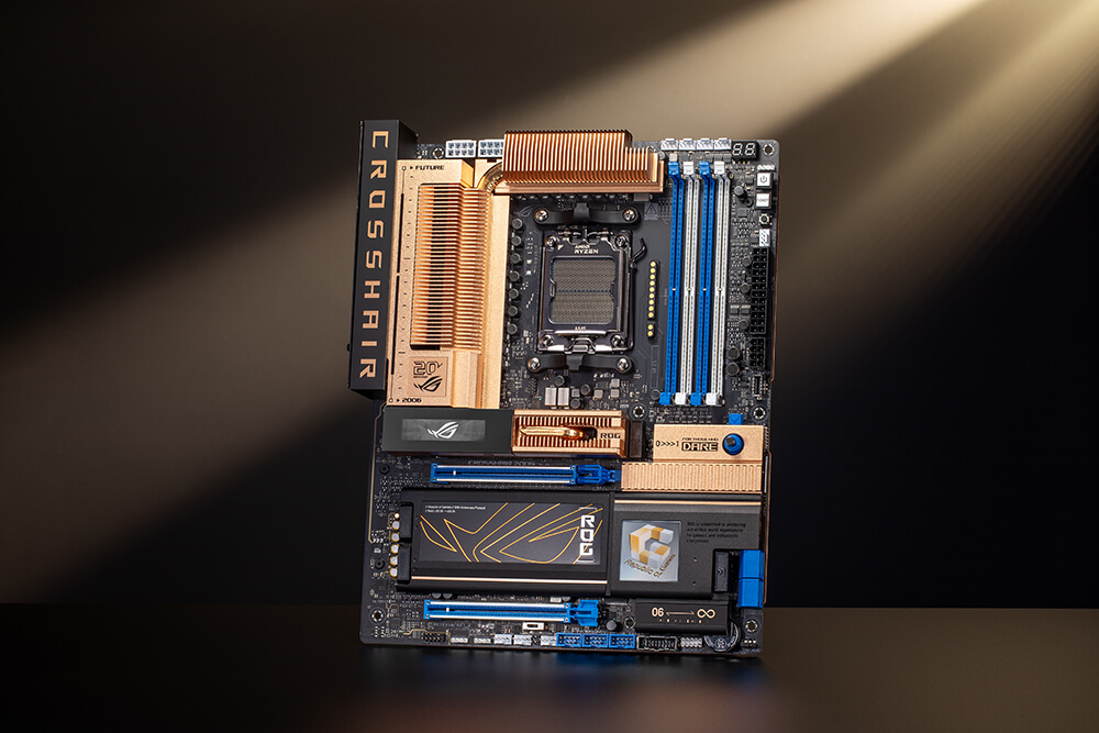 ROG Crosshair X870E 20周年版产品情境图 - 01
