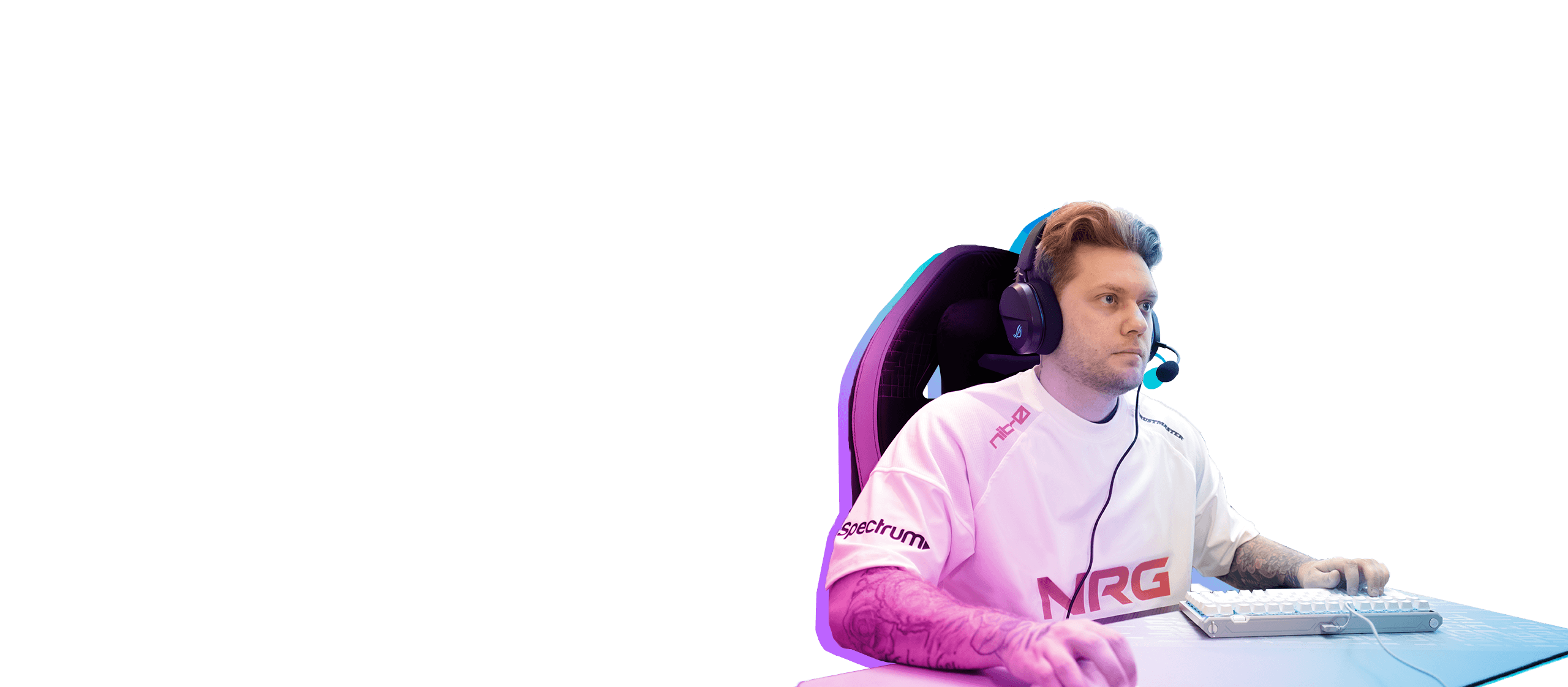 Side view of NRG CS2 Team Leader Nitr0 wearing an ASUS ROG 破风 标准版gaming headset.