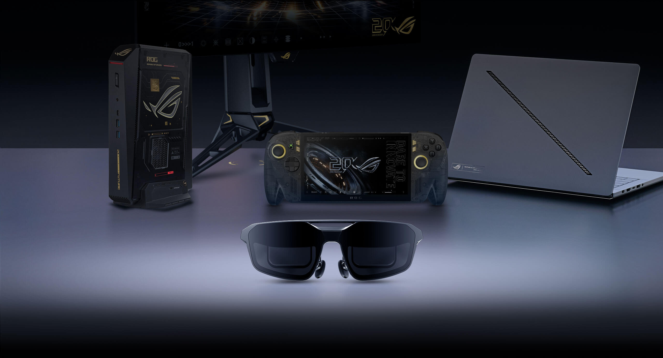 展示所有 ROG 游戏产品，包含 R1 Edition 20、ROG Control Dock、ROG NUC 迷你主机、ROG 电竞显示器、ROG Xbox Ally 掌机、ROG Xbox 手柄、ROG 手机及 ROG 幻系列笔记本