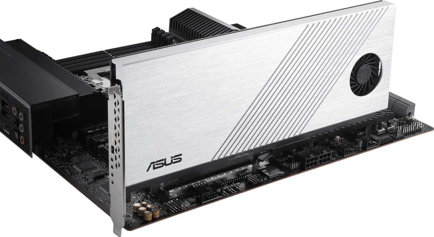 主板上的 ASUS Hyper M.2 Gen 4 卡