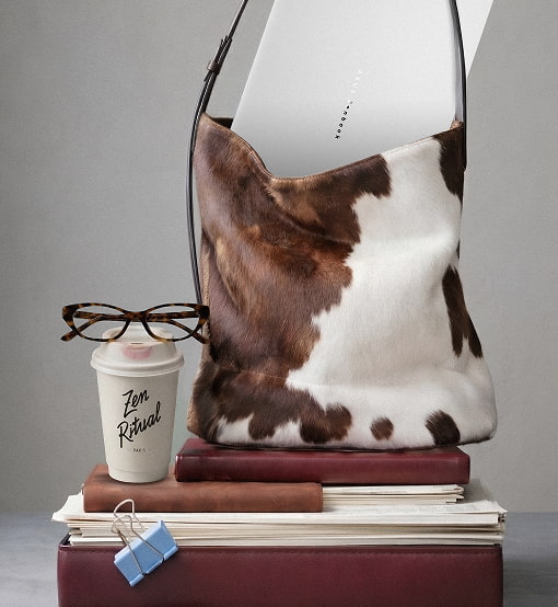 Sarah – lifestyle photo, alternate