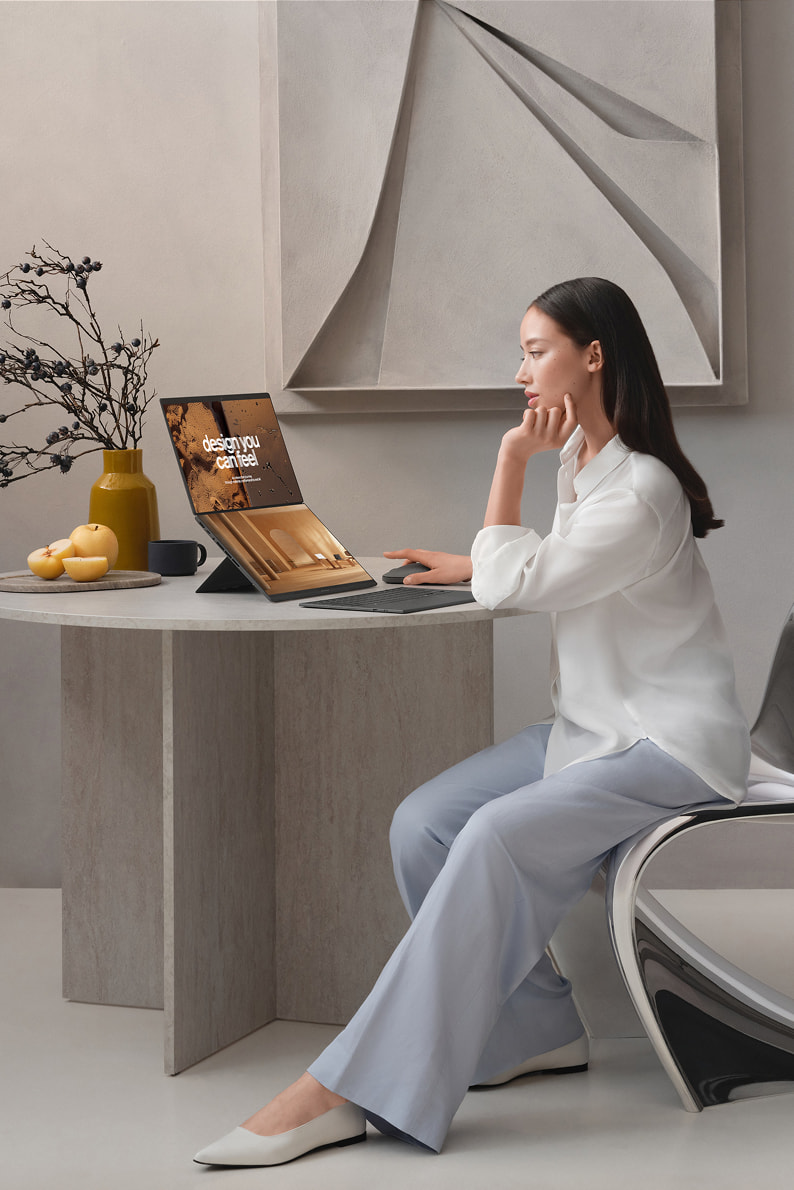 ASUS Zenbook DUO in Moher Gray – alternate view
