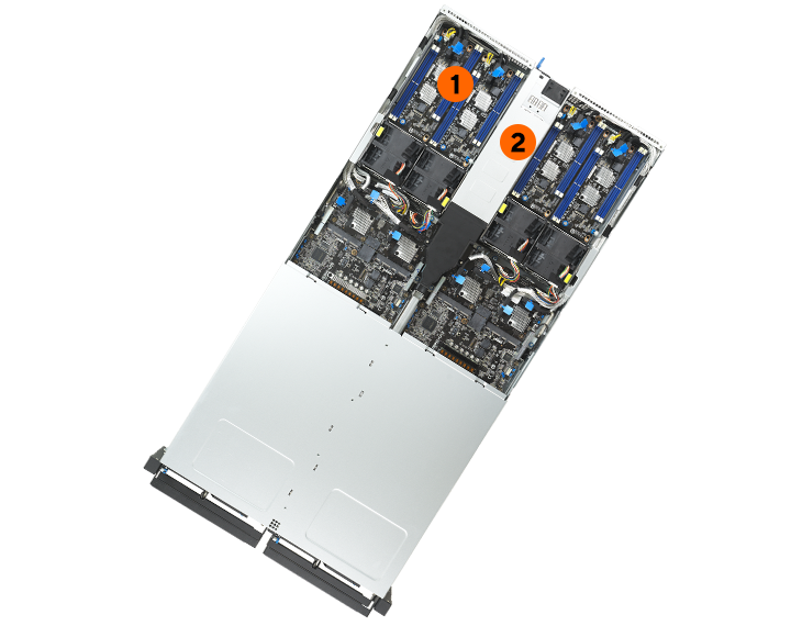 华硕 RS520QA-E13 的正面内部布局，显示配备 AMD EPYC 9005 处理器的双节点、DDR5 DIMM、PCIe 插槽和 2.5'' 托架。
