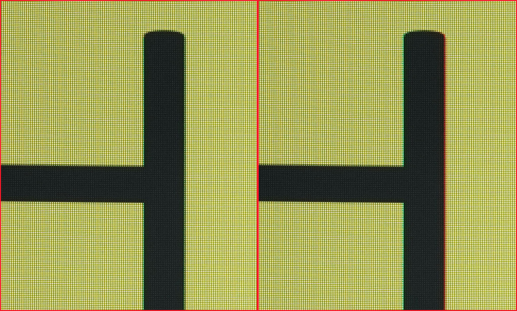 每个字母的边缘清晰而鲜明。/ 每个字母的边缘呈现红色和绿色色彩残影