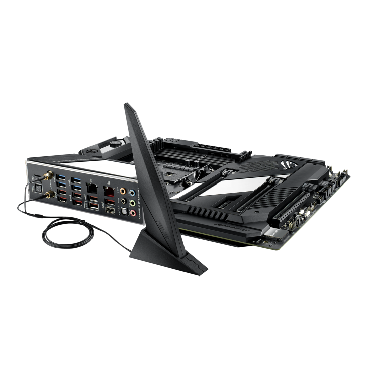 ROG Crosshair VIII Formula with WiFi antenna