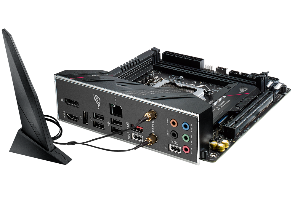 ROG STRIX B560-I GAMING WIFI with WiFi antenna